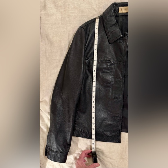 Vintage Cropped Leather Trucker Jacket - Picture 5 of 8